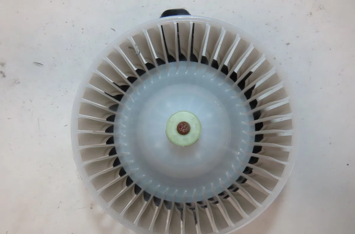 Moteur ventilateur chauffage Mazda 2 Berline bicorps trois ou cinq portes (KB) 1.5 hybrid (kbac3x) (2022) occasion