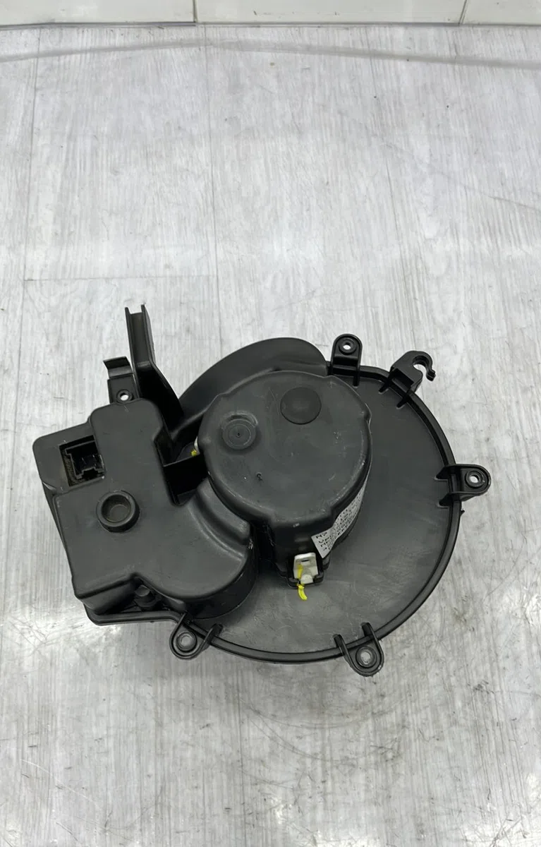 Moteur ventilateur chauffage MERCEDES CLASSE C 203 PHASE 1 BREAK occasion