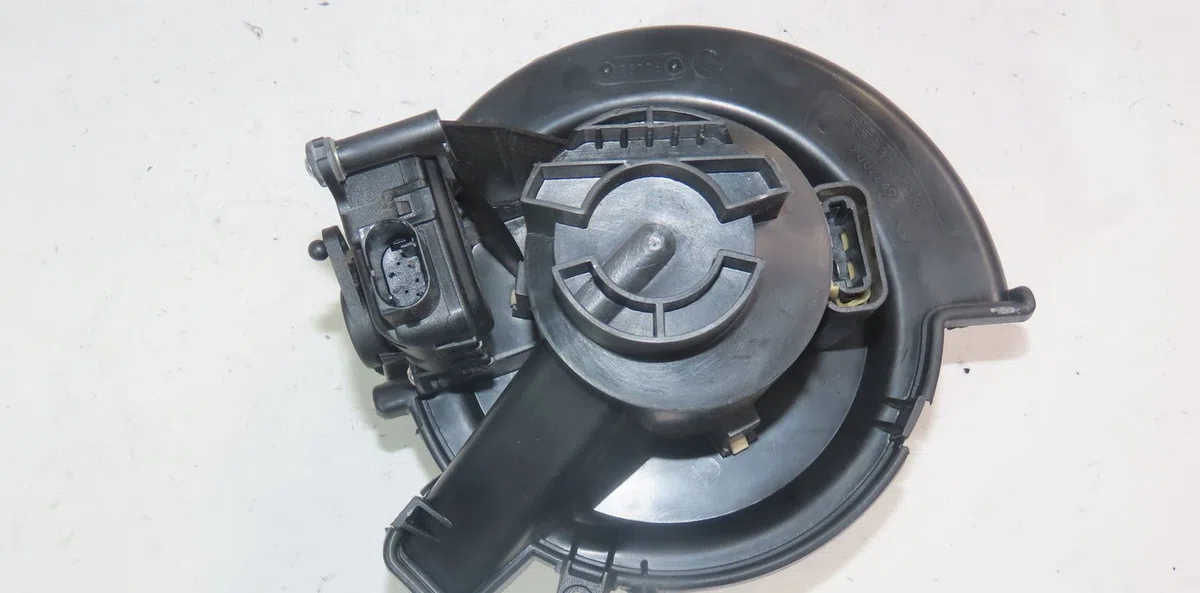 Moteur ventilateur chauffage Opel ZAFIRA A Monospace (T98) 1.8 16v (f75) (1999-2000) occasion