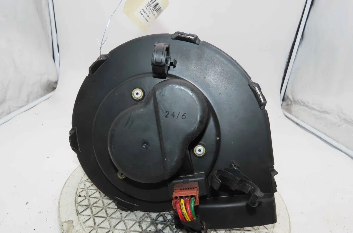 Moteur ventilateur chauffage PEUGEOT 106 occasion