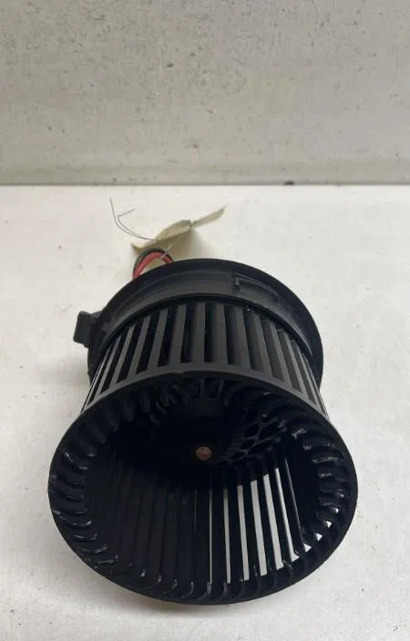 Moteur ventilateur chauffage Peugeot 208 I (CA_, CC_) 1.6 hdi - bluehdi 75 (2013) 5 portes occasion