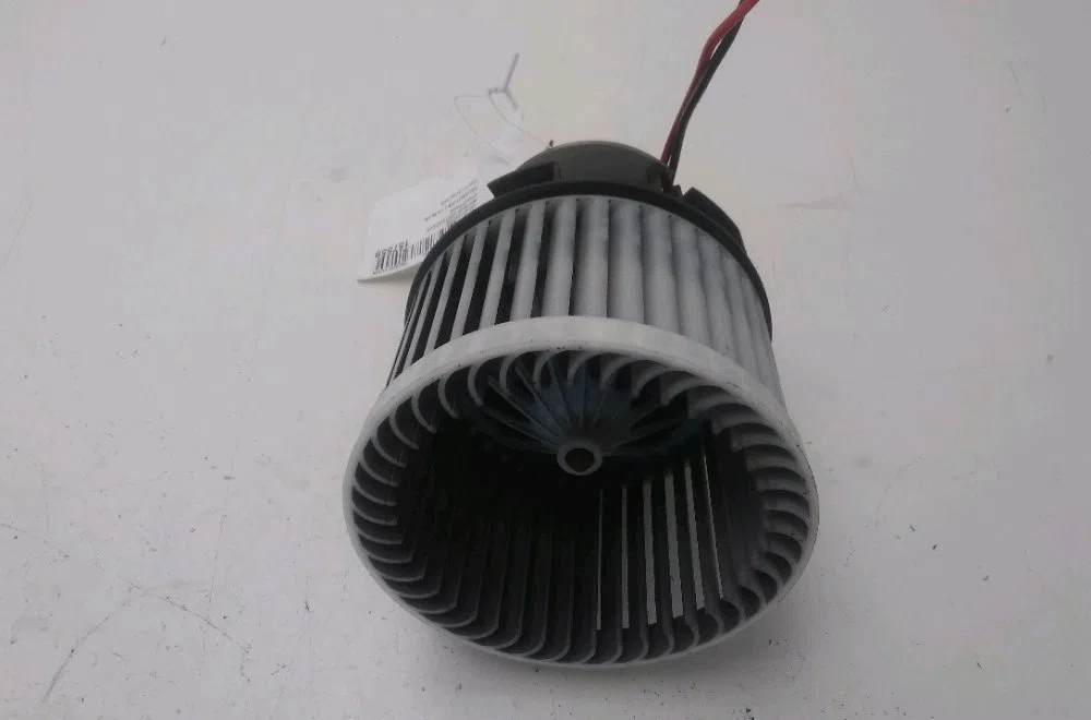 Moteur ventilateur chauffage Peugeot 308 II (LB_, LP_, LW_, LH_, L3_) 1.6 hdi 100 (2014-2021) 5 portes occasion