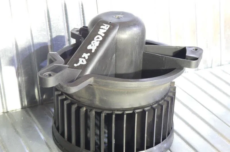Moteur ventilateur chauffage PEUGEOT PARTNER 1 PHASE 2 occasion