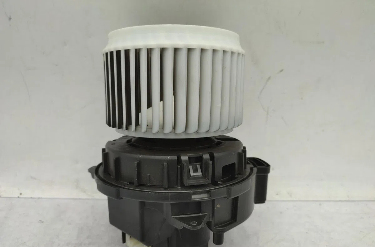 Moteur ventilateur chauffage RENAULT CLIO 5 PHASE 1 occasion