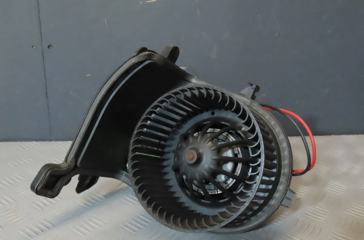 Moteur ventilateur chauffage Renault CLIO II (BB_, CB_) 1.9 dti (b-cb0u) (1999-2005) occasion