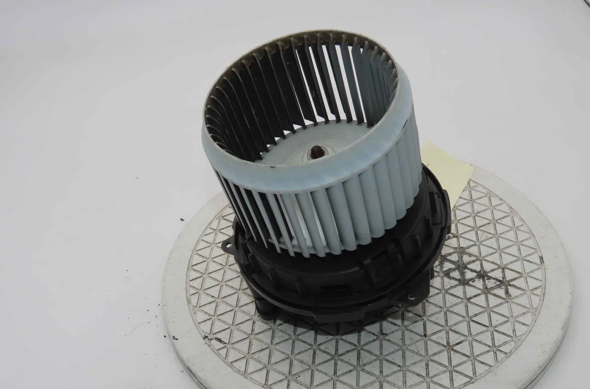 Moteur ventilateur chauffage RENAULT CLIO V occasion