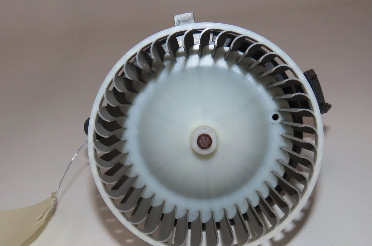 Moteur ventilateur chauffage Renault TWINGO III (BCM_, BCA_) 1.0 sce 65 (bcmj) (2019) occasion