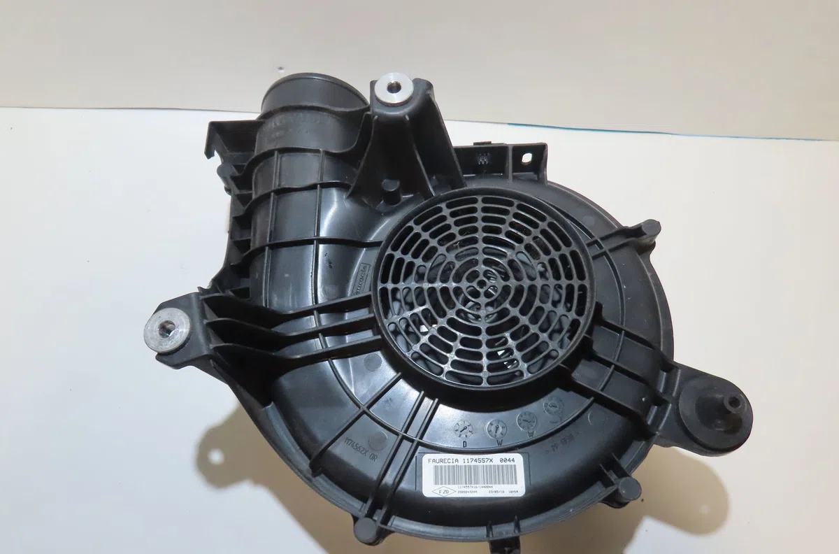 Moteur ventilateur chauffage Renault ZOE (BFM_) Zoe (2012) 5 portes occasion
