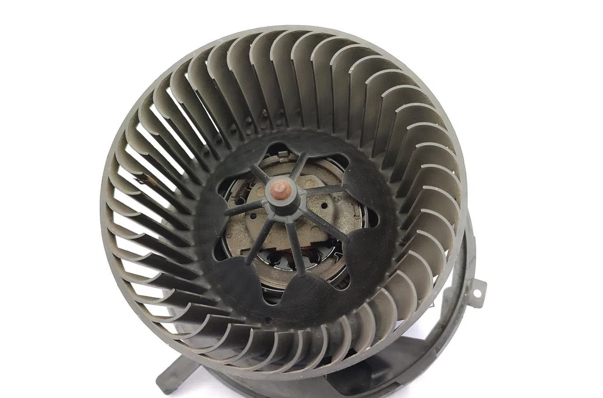 Moteur ventilateur chauffage SKODA OCTAVIA 2 PHASE 1 occasion
