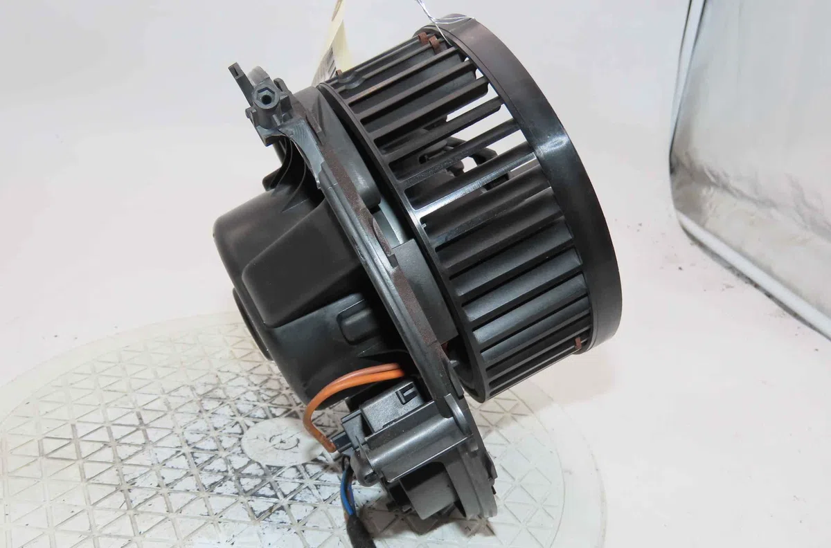 Moteur ventilateur chauffage SKODA OCTAVIA III occasion