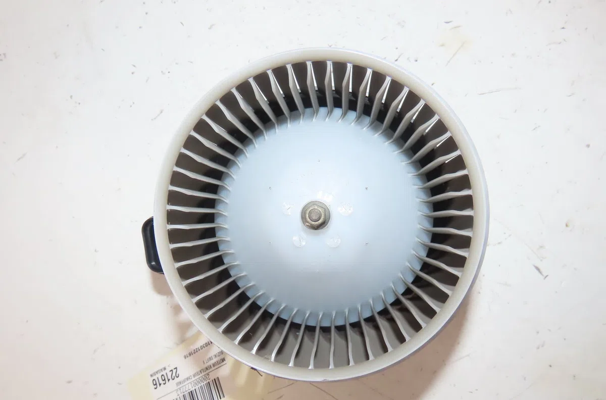 Moteur ventilateur chauffage Suzuki SWIFT V (AZ) 1.4 sport shvs (2020) occasion