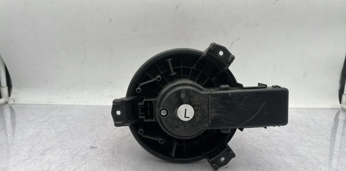 Moteur ventilateur chauffage TOYOTA HILUX 5 PHASE 1 occasion