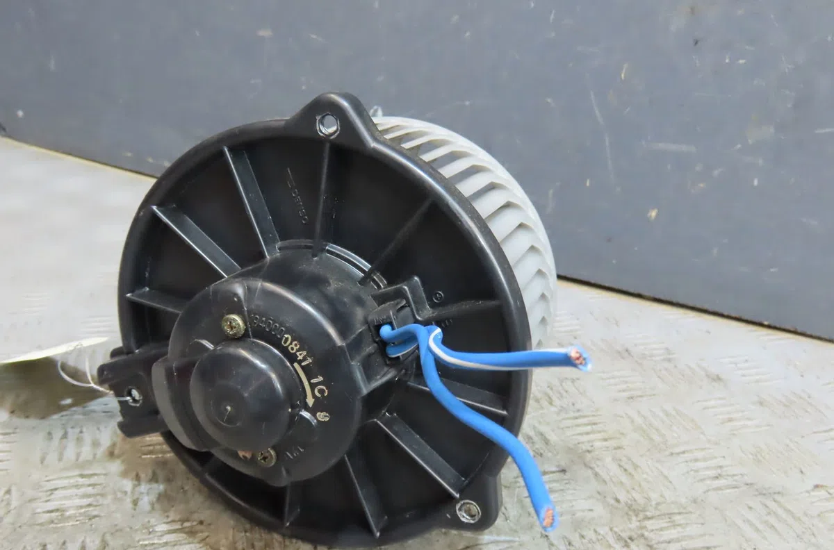 Moteur ventilateur chauffage Toyota LAND CRUISER 90 (_J9_) 3.0 d-4d 4wd (kdj90_, kdj95_) (2000-2002) occasion