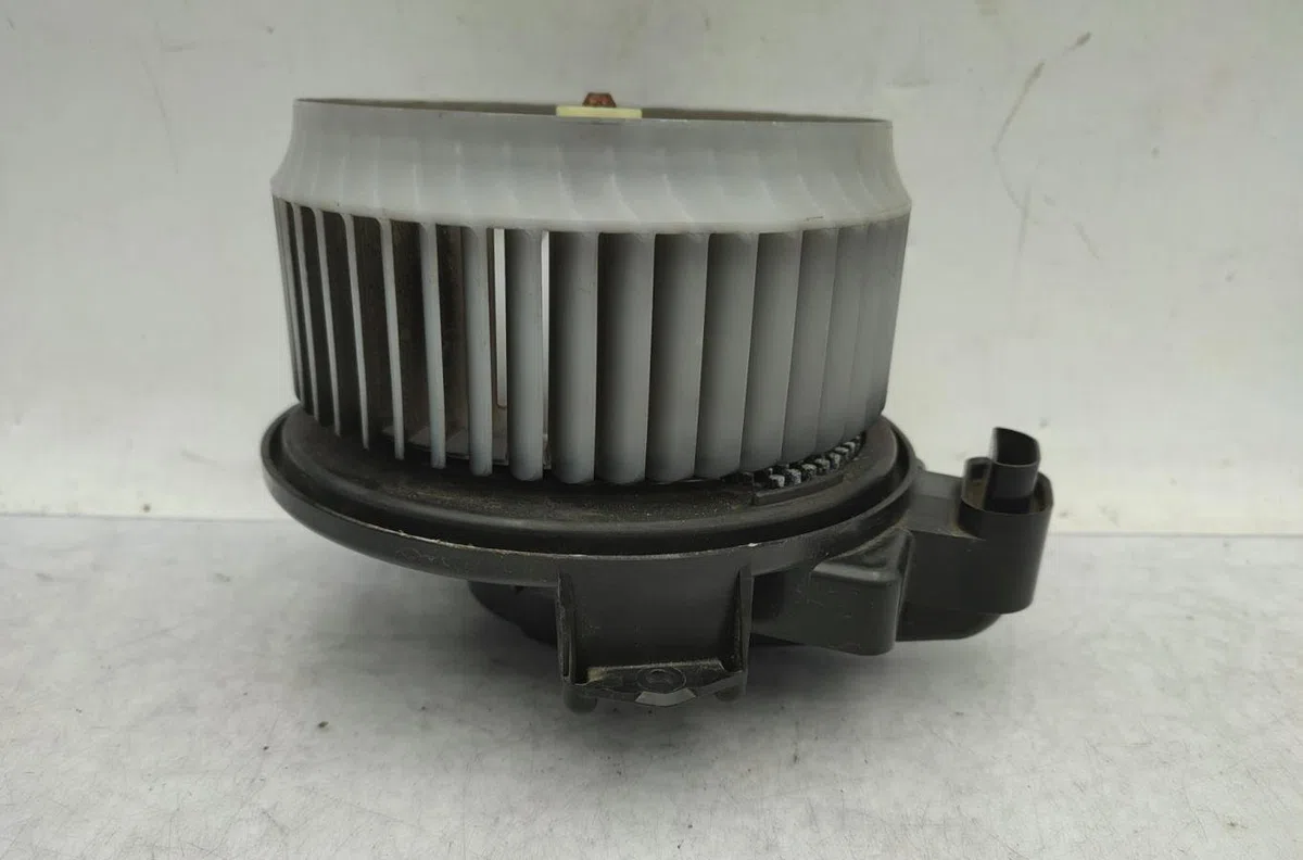 Moteur ventilateur chauffage TOYOTA RAV4 3 PHASE 1 occasion