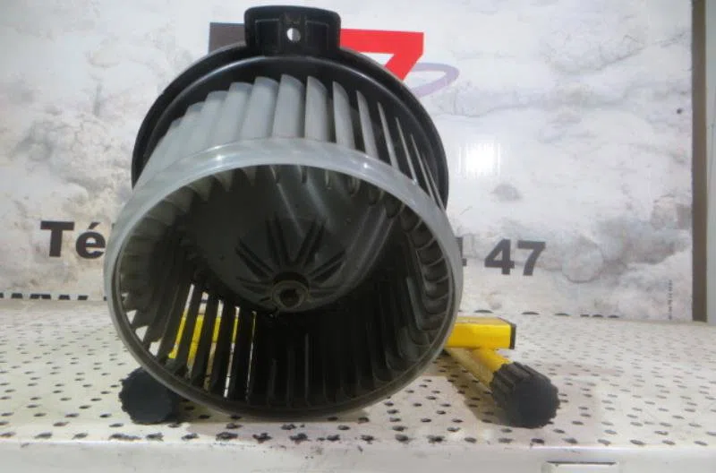Moteur ventilateur chauffage TOYOTA YARIS 1 PHASE 1 occasion