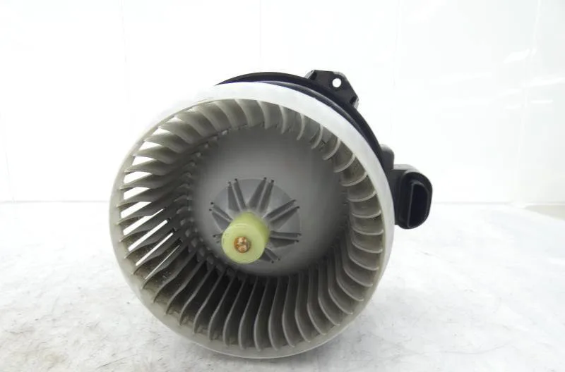 Moteur ventilateur chauffage TOYOTA YARIS 2 PHASE 1 occasion
