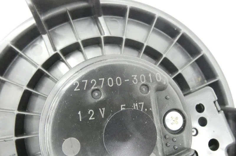 Moteur ventilateur chauffage TOYOTA YARIS 2 PHASE 1 occasion
