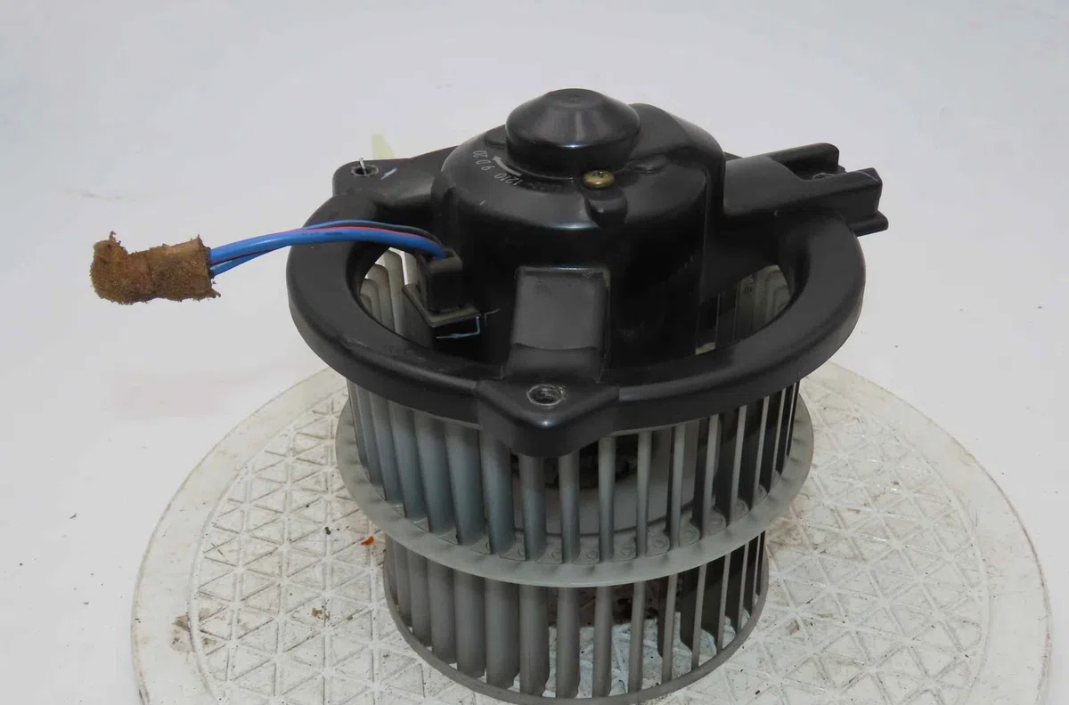 Moteur ventilateur chauffage TOYOTA YARIS I occasion
