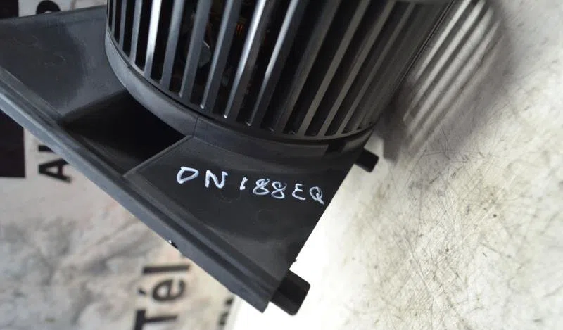 Moteur ventilateur chauffage VOLKSWAGEN BORA BREAK occasion