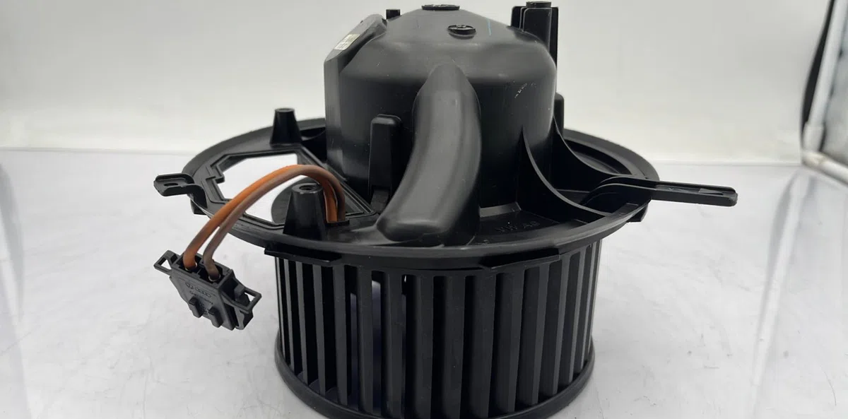 Moteur ventilateur chauffage VOLKSWAGEN EOS CABRIO PHASE 1 occasion