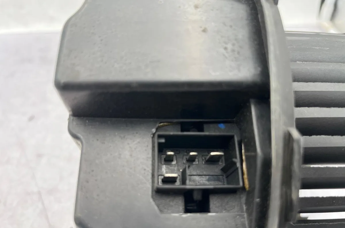 Moteur ventilateur chauffage VOLKSWAGEN GOLF 5 occasion