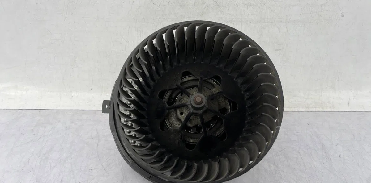 Moteur ventilateur chauffage VOLKSWAGEN GOLF 6 occasion