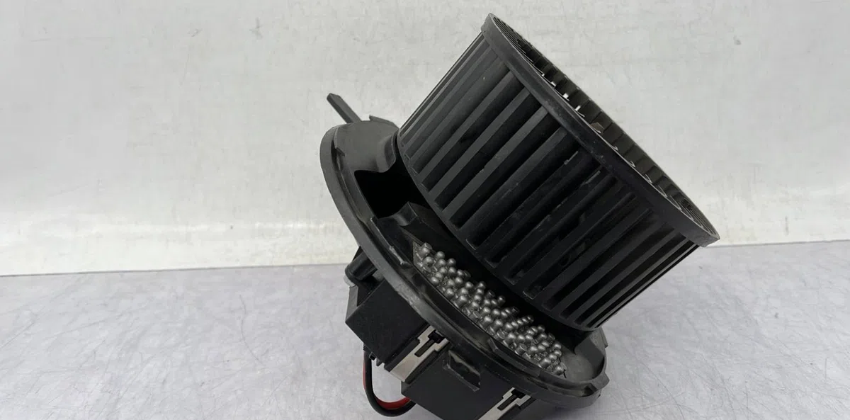Moteur ventilateur chauffage VOLKSWAGEN GOLF 6 occasion