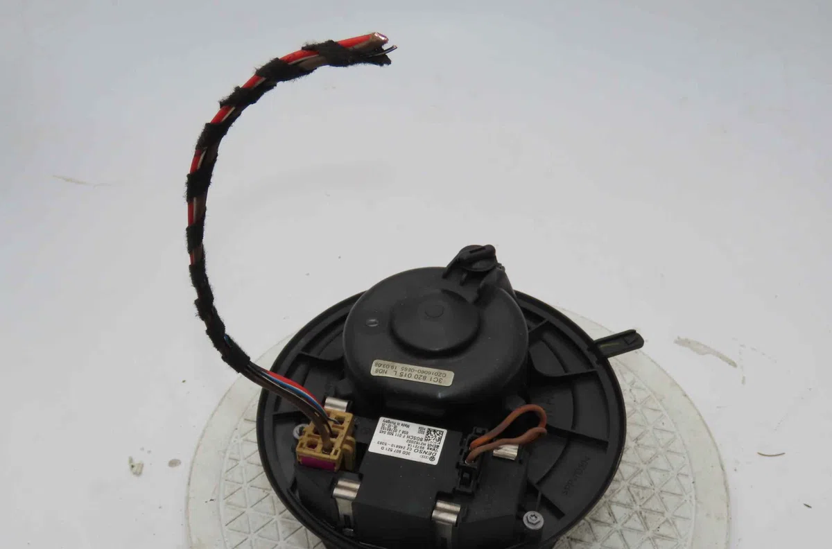 Moteur ventilateur chauffage VOLKSWAGEN GOLF V occasion