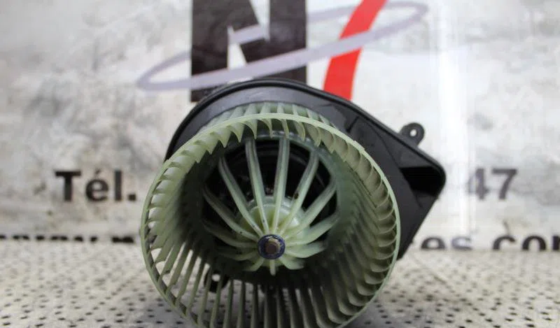 Moteur ventilateur chauffage VOLKSWAGEN PASSAT 4 PHASE 1 BREAK occasion