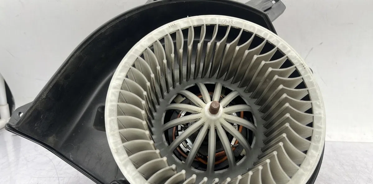 Moteur ventilateur chauffage VOLKSWAGEN POLO 5 PHASE 2 occasion