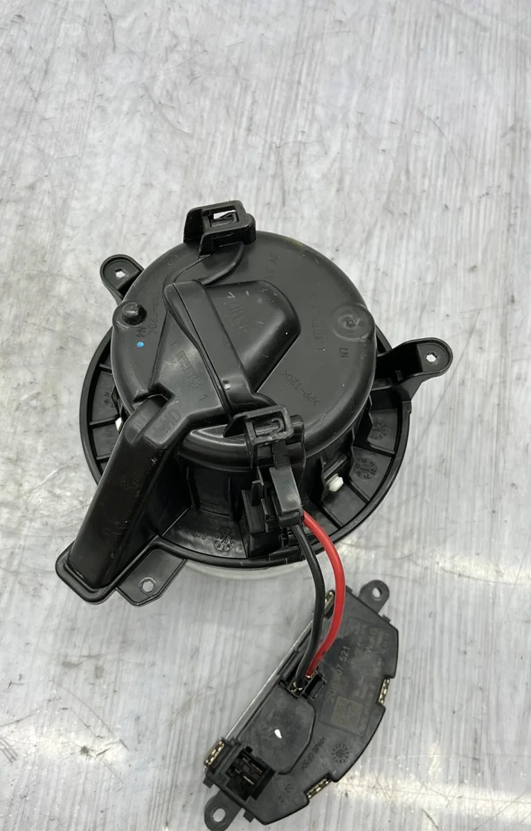 Moteur ventilateur chauffage VOLKSWAGEN POLO 6 PHASE 1 occasion