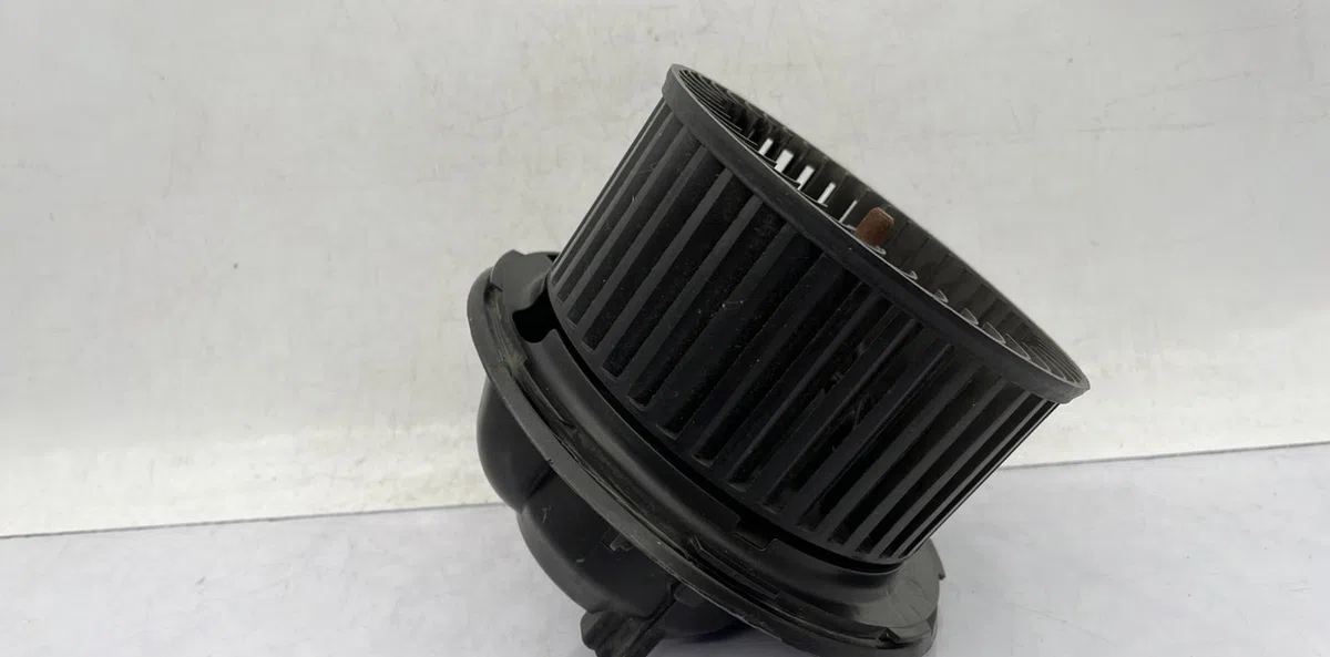Moteur ventilateur chauffage VOLKSWAGEN SCIROCCO 3 PHASE 1 COUPE occasion