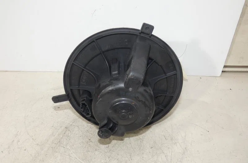 Moteur ventilateur chauffage VOLKSWAGEN TOURAN 1 PHASE 1 occasion