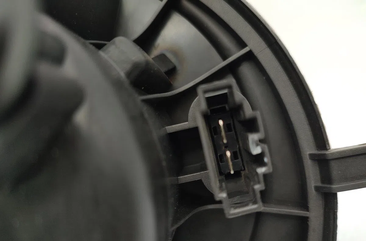 Moteur ventilateur chauffage VOLKSWAGEN TOURAN 1 PHASE 2 occasion