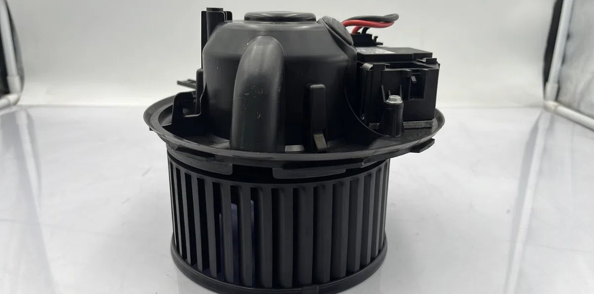 Moteur ventilateur chauffage VOLKSWAGEN TOURAN 2 occasion