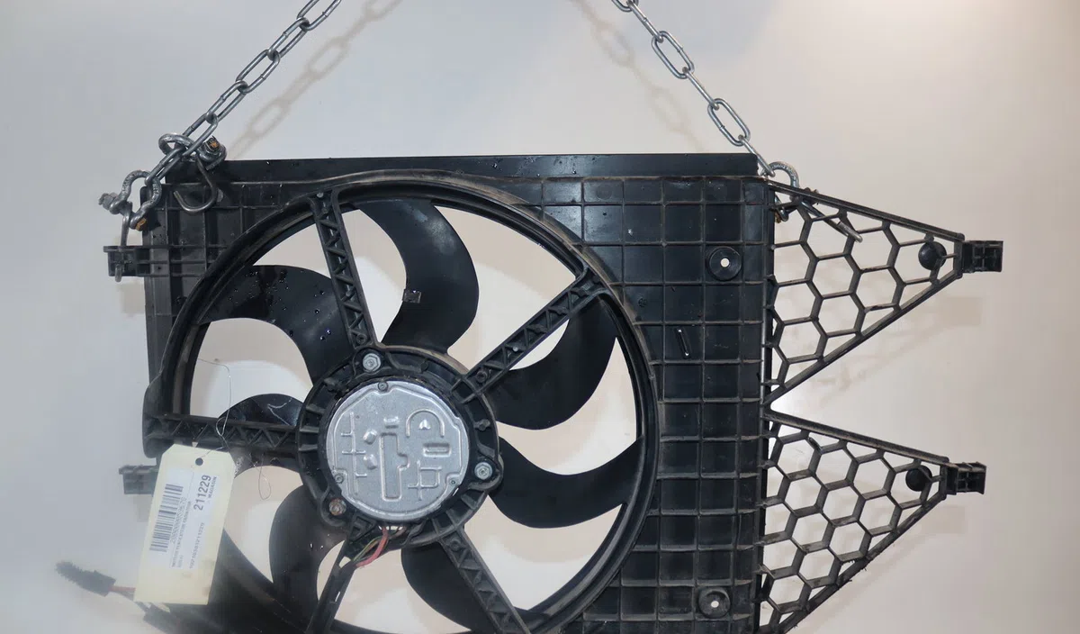 Moteur ventilateur radiateur Audi A1 (8X1, 8XK) 1.6 tdi (2011-2015) 3 portes occasion
