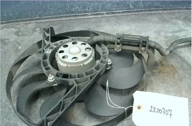 Moteur ventilateur radiateur Audi A3 (8L1) 1.6 (1996-2003) occasion