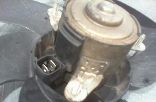 Moteur ventilateur radiateur CITROEN BERLINGO 2000 occasion