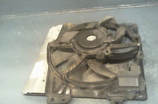 Moteur ventilateur radiateur Citroën C3 II (SC_) 1.4 hdi 70 (sc8hzc, sc8hr0, sc8hp4) (2009) 5 portes occasion
