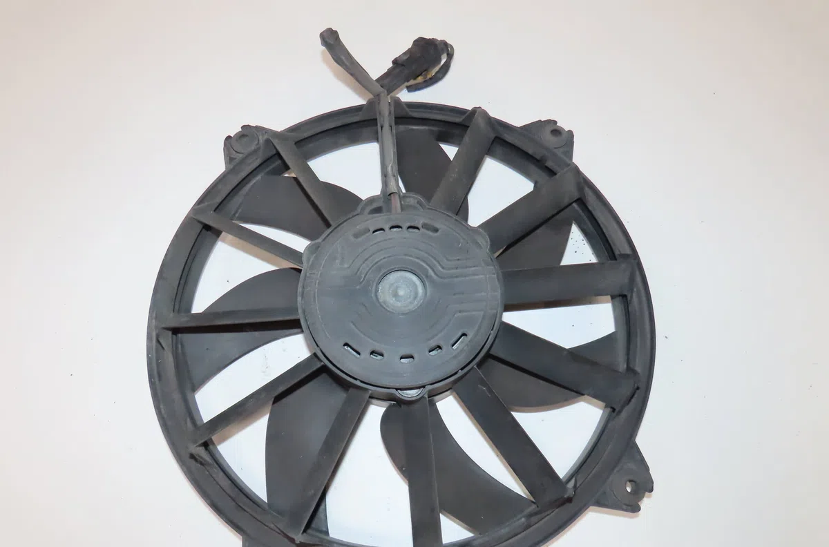 Moteur ventilateur radiateur Citroen C3 Pluriel (HB_) 1.4 hdi (2004) 2 portes occasion