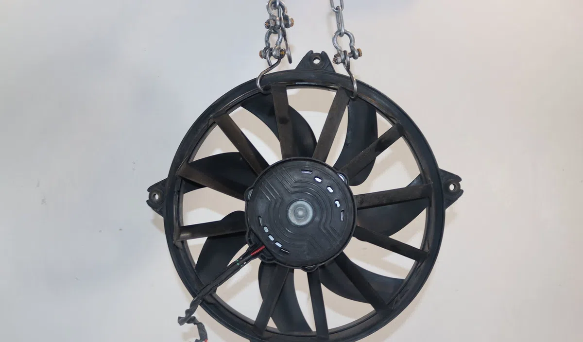 Moteur ventilateur radiateur Citroën C4 II (NC_) 1.2 thp 130 (2014) occasion