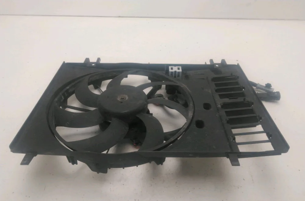 Moteur ventilateur radiateur Citroen C5 III Break (RW_) 2.0 hdi 180 (2015) occasion