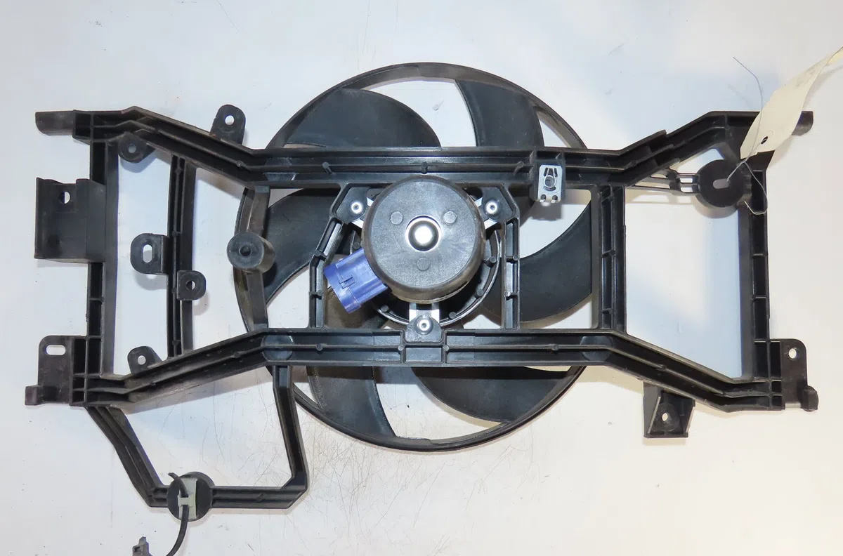 Moteur ventilateur radiateur Dacia SANDERO II Tce 90 (b8m1, b8ma) (2012) 5 portes occasion