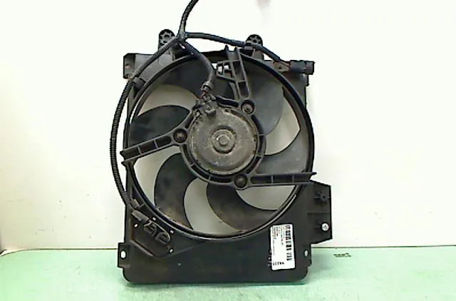 Moteur ventilateur radiateur FIAT PUNTO 1995 occasion
