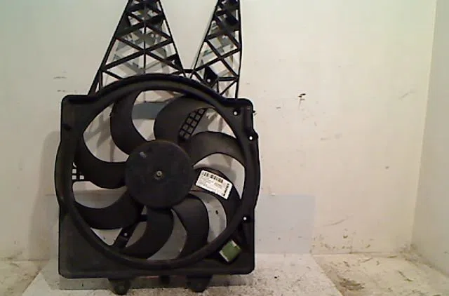 Moteur ventilateur radiateur FIAT PUNTO 2008 occasion