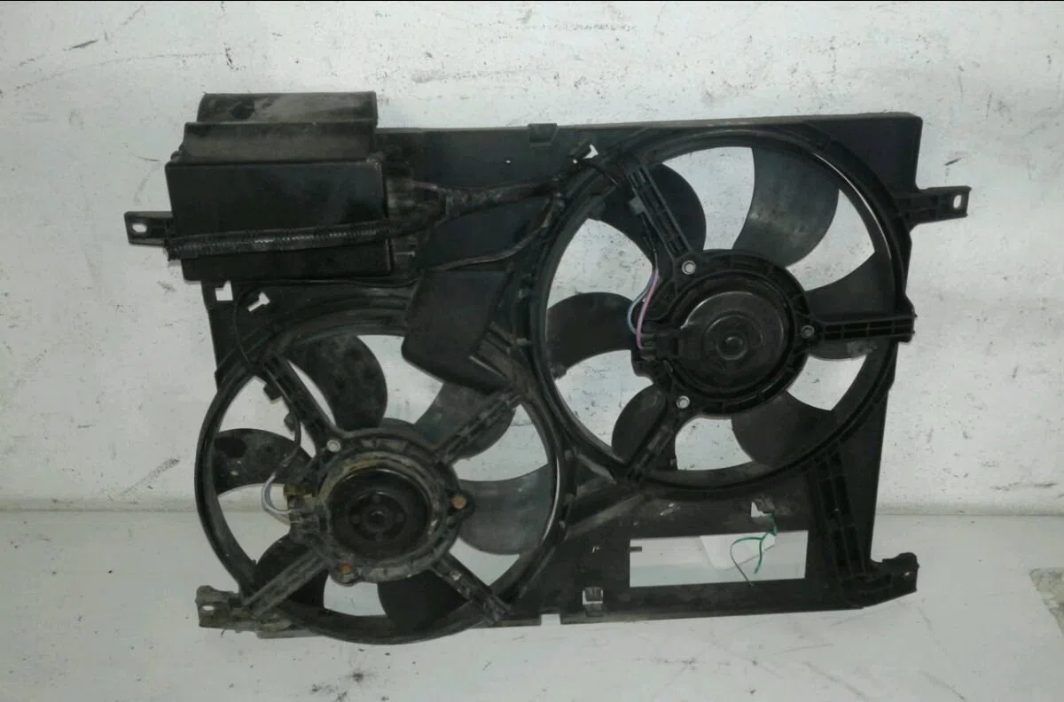 Moteur ventilateur radiateur LAND ROVER FREELAND. 2001 occasion