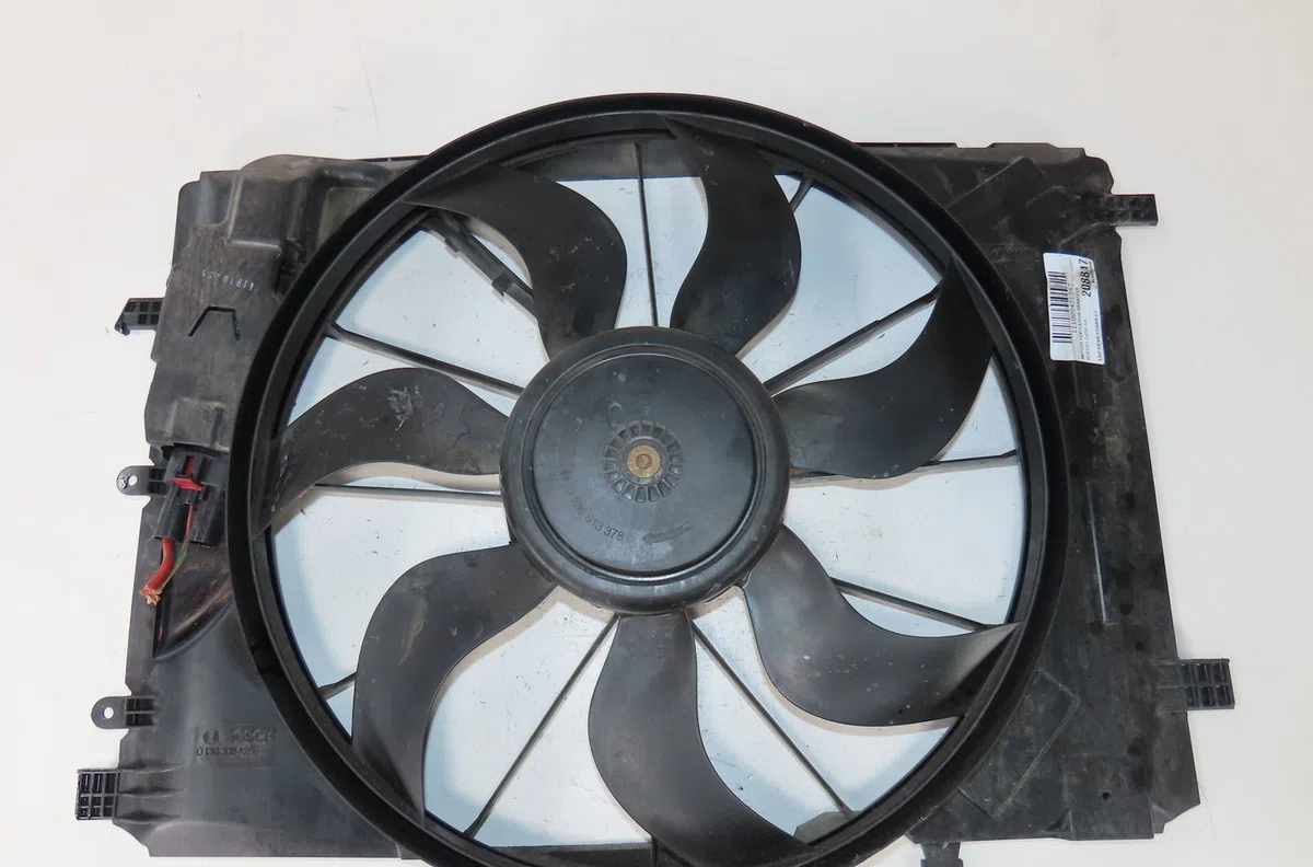 Moteur ventilateur radiateur Mercedes-benz CLASSE GLA (X156) Gla 220 cdi - d 4-matic (156.905) (2013) occasion