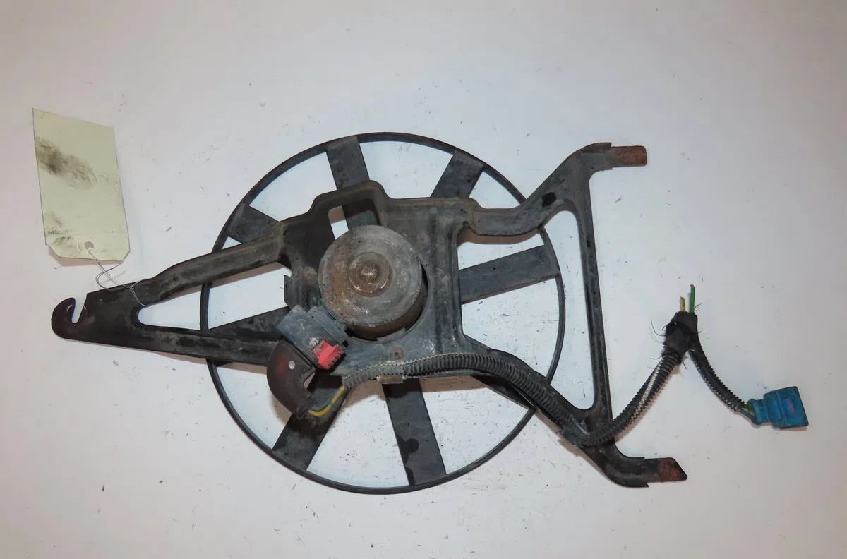 Moteur ventilateur radiateur Peugeot 106 II (1A_, 1C_) 1.1 i (1996-2004) occasion