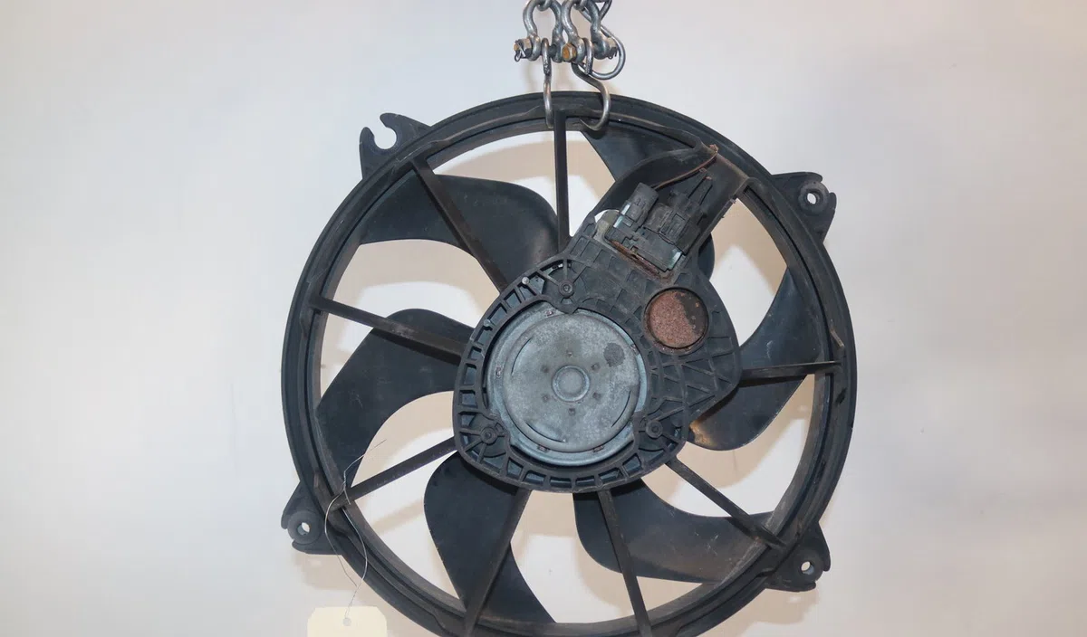 Moteur ventilateur radiateur Peugeot 407 (6D_) 1.6 hdi 110 (6d9hzc, 6d9hyc) (2004-2010) occasion
