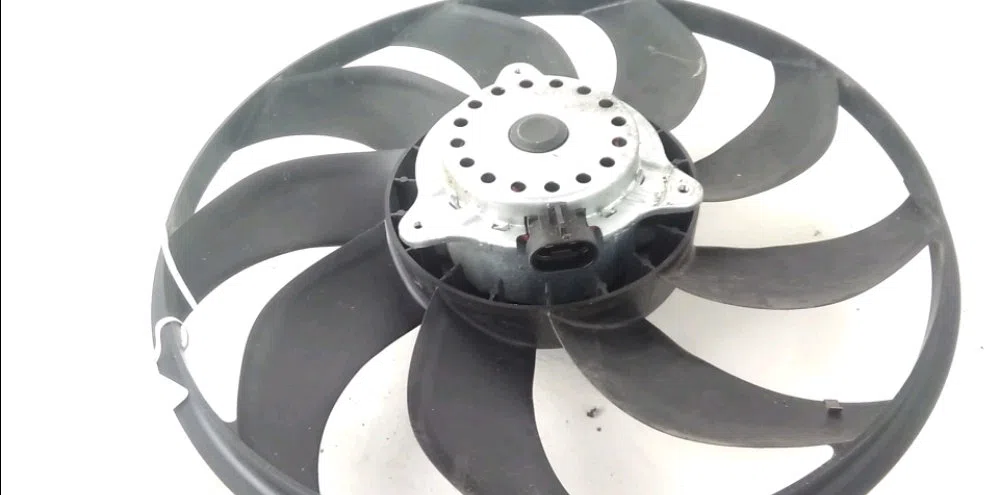 Moteur ventilateur radiateur Peugeot BOXER Camionnette 2.2 bluehdi 140 (2019) occasion